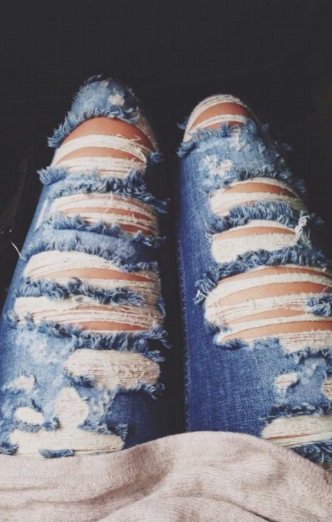 ripped_jean