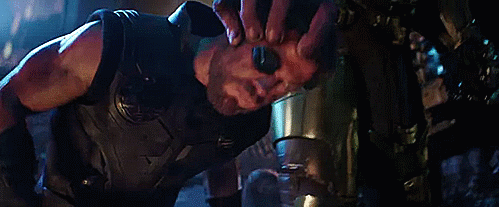 avengers-infinity-war-thanos-is-crushing-your-head