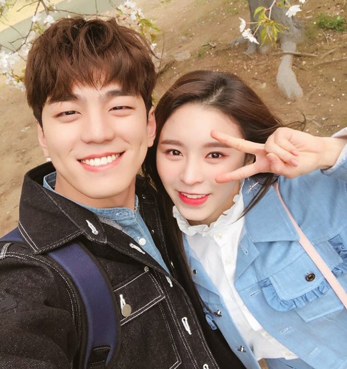 亦备受关注,她饰演的留学生王梦梦和「酒窝暖男」明夏(金昮奎饰)的感