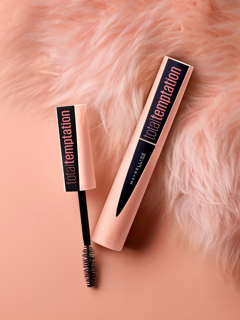 TotalTemptation_ProductLaydown_PackWand_Fur